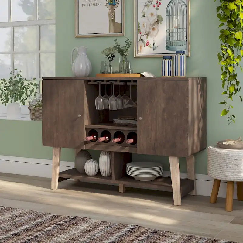 Credenza moderna di metà secolo con portabottiglie e portabicchieri da vino
