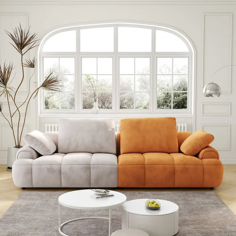 Übergroßes Wildledersofa mit Kontrastfarbendesign und 4 Kissen
